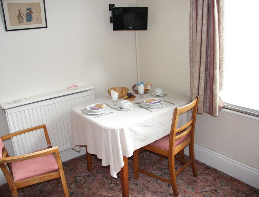 الموندسبوري Dove Court Mini Lodge الغرفة الصورة